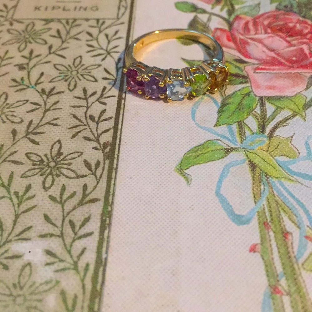 Gemstone ring signed “925”